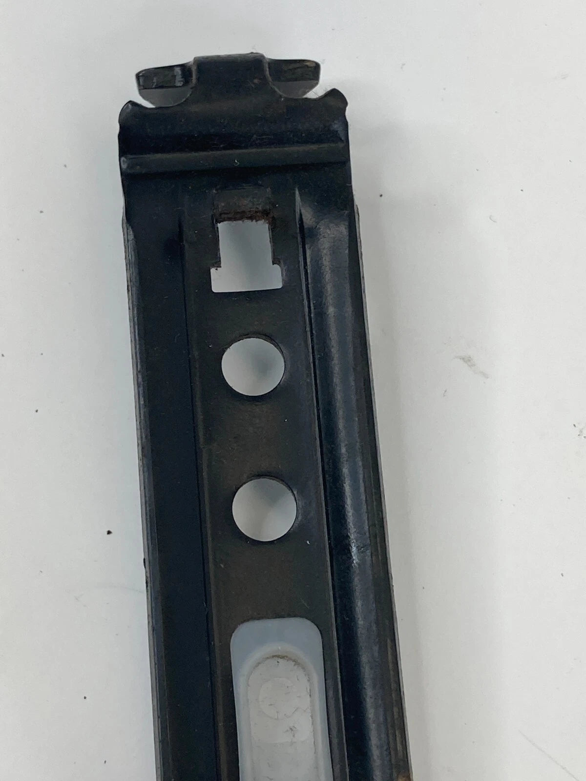 2004-2009 TOYOTA PRIUS FRONT LEFT SIDE SEAT BELT HEIGHT ADJUSTER D526001 OEM