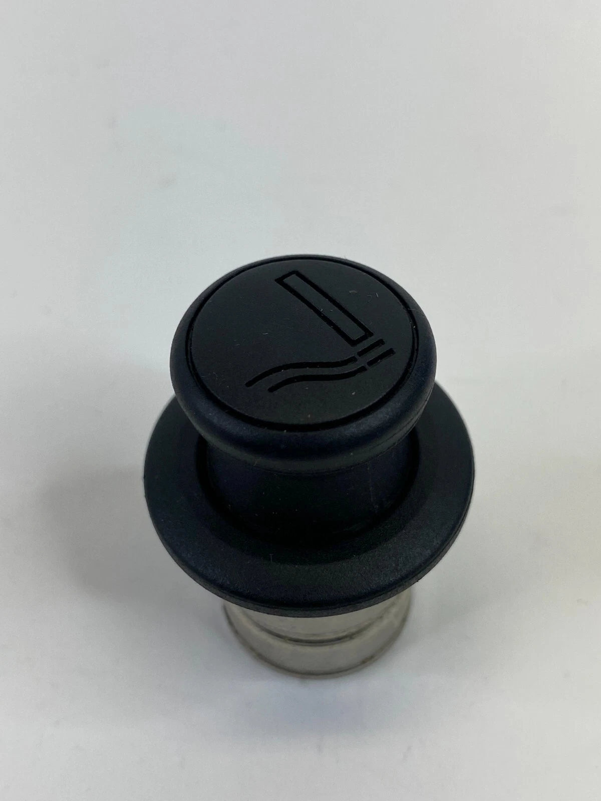 2005-2008 HYUNDAI TUCSON POWER OUTLET CIGARETTE LIGHTER SOCKET ASSEMBLY OEM