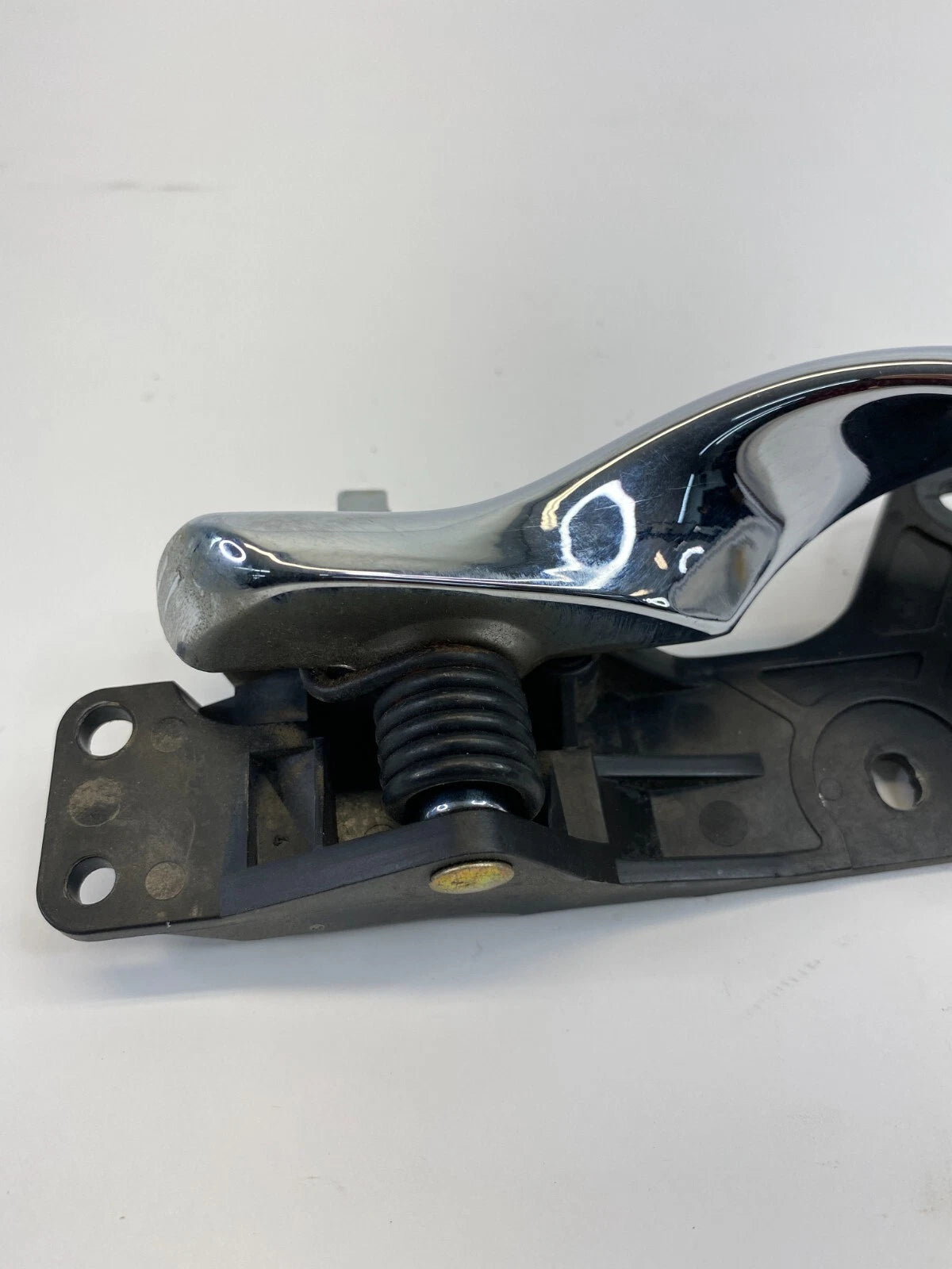 2000-2005 CADILLAC DEVILLE FRONT RIGHT PASSENGER SIDE INTERIOR DOOR HANDLE OEM