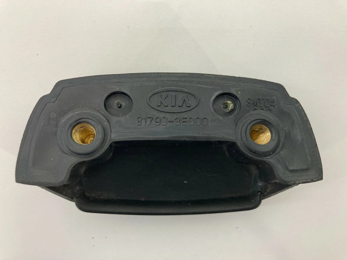 2003-2009 KIA SORENTO TAILGATE GLASS OPEN HANDLE GRIP ASSEMBLY 81790-3E000 OEM