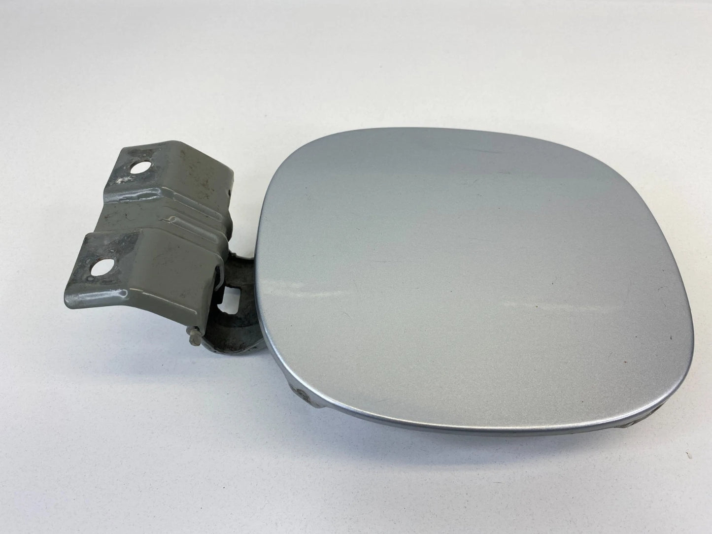 2007-2013 MITSUBISHI OUTLANDER FUEL FILLER DOOR GAS TANK LID COVER CAP OEM