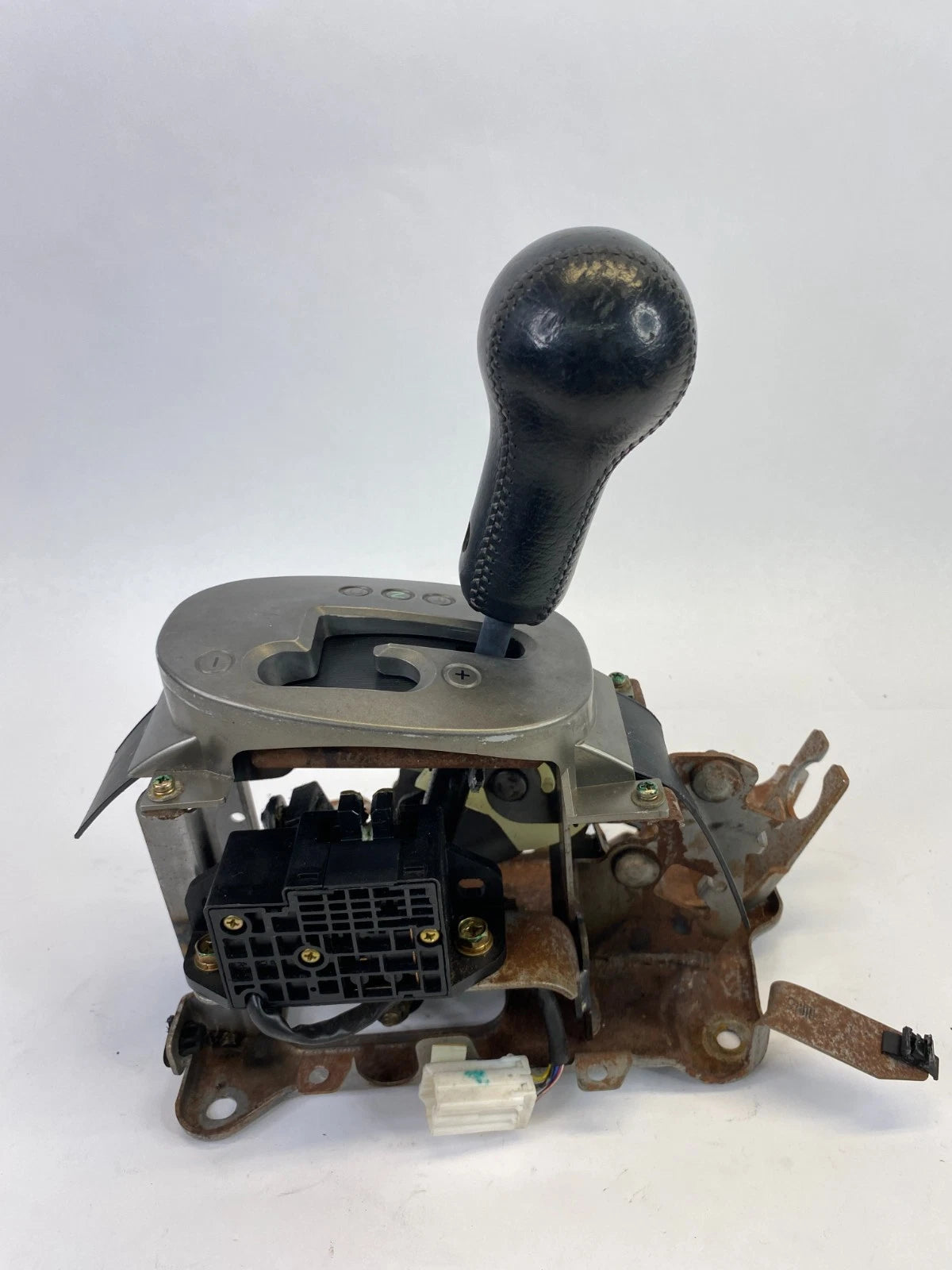 2000-2005 MITSUBISHI ECLIPSE 2.4L L4 A/T FLOOR GEAR SHIFTER LEVER W / KNOB OEM