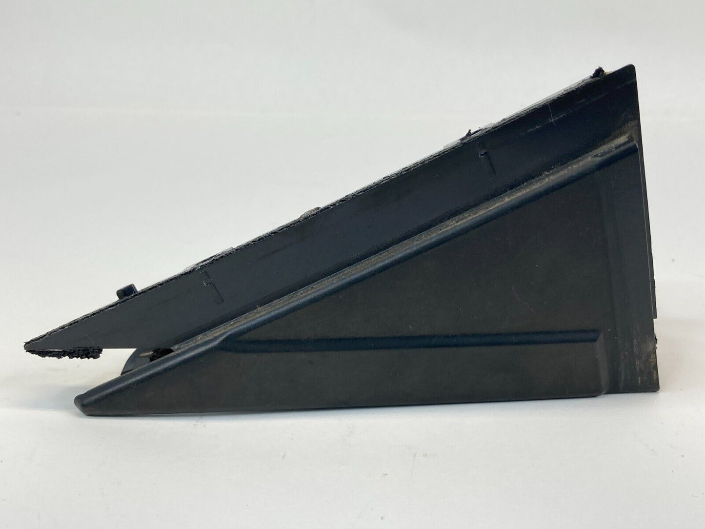 08-13 Nissan Rogue Rear Left Door Inner Corner Window Glass Cover Channel Trim