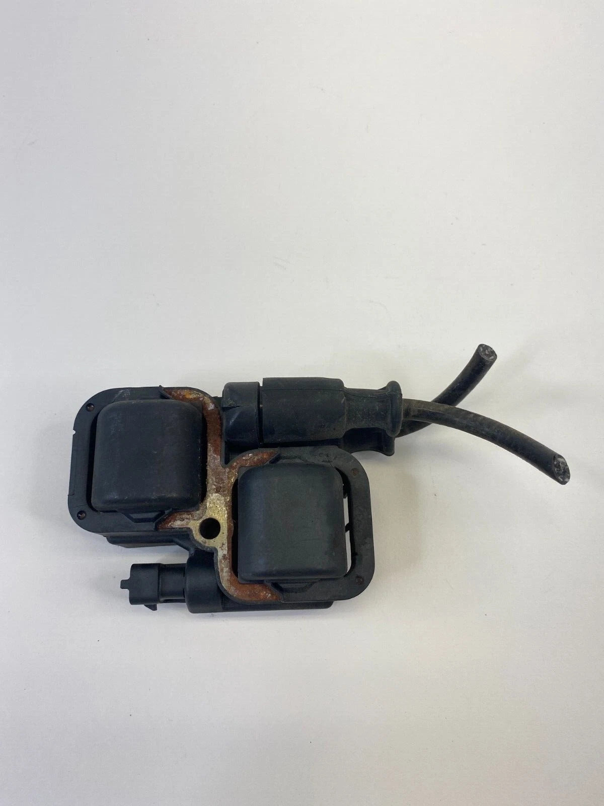 98-05 MERCEDES-BENZ E 320 3.2L V6 A/T ENGINE IGNITION COIL IGNITER A0001587803