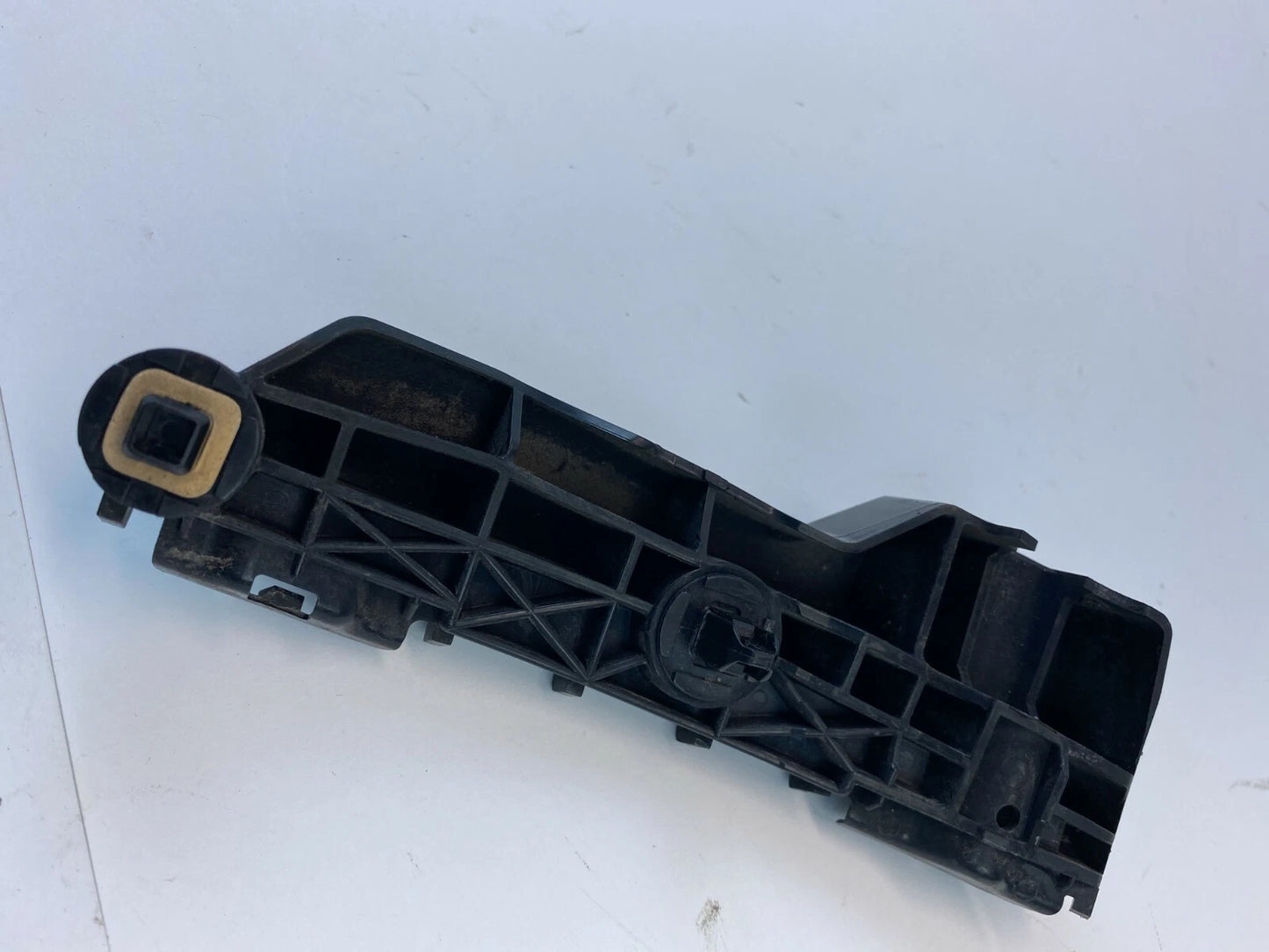 06-12 TOYOTA RAV4 REAR BUMPER LEFT UPPER RETAINER SUPPORT RAIL COVER52563-42021