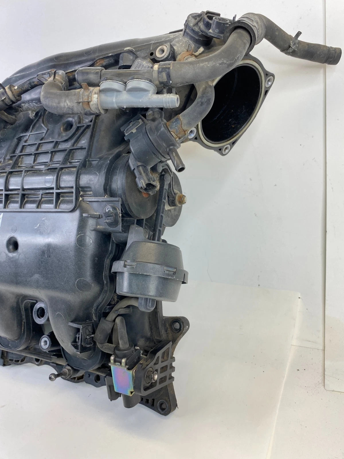 2013-2018 HYUNDAI SANTA FE 3.3L V6 UPPER AIR INTAKE MANIFOLD PLENUM OEM