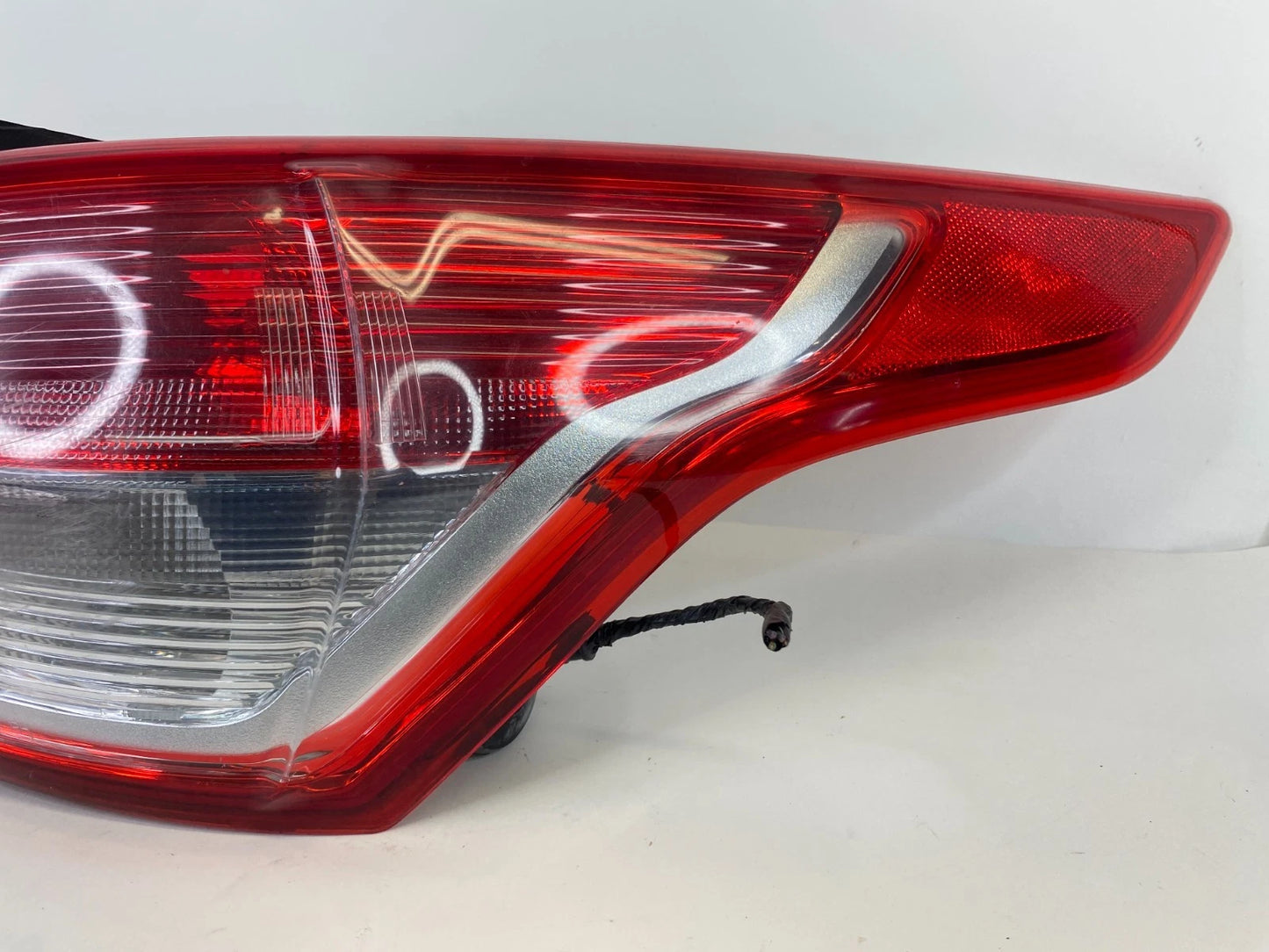 2013-2016 Ford Escape Rear Right Passenger Side Taillight Tail Lamp Assy OEM