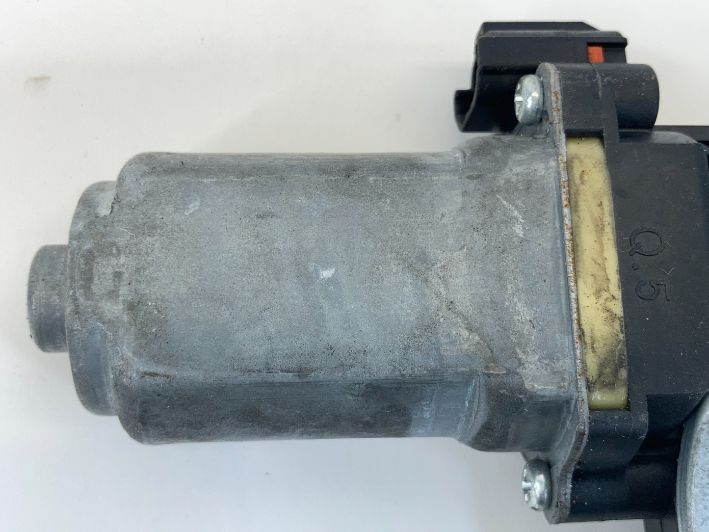 2012-2015 Chevrolet Captiva Sport Rear Right Door Power Window Motor OEM