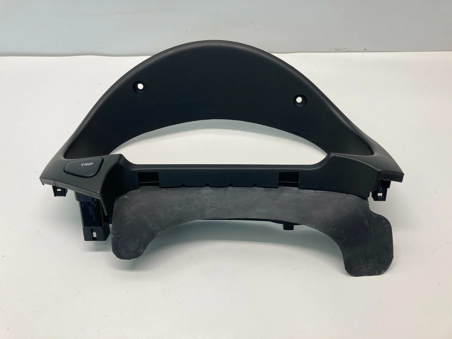 2006-2011 HYUNDAI ACCENT SPEEDOMETER CLUSTER BEZEL TRIM SURROUND 84832-1E000 OEM