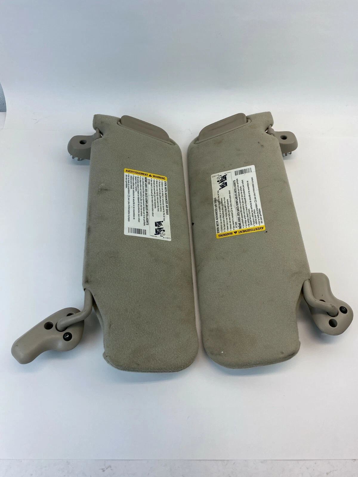 03-06 YUKON ESCALADE TAHOE W SUNROOF LEFT & RIGHT SUNVISOR SUN VISOR SET