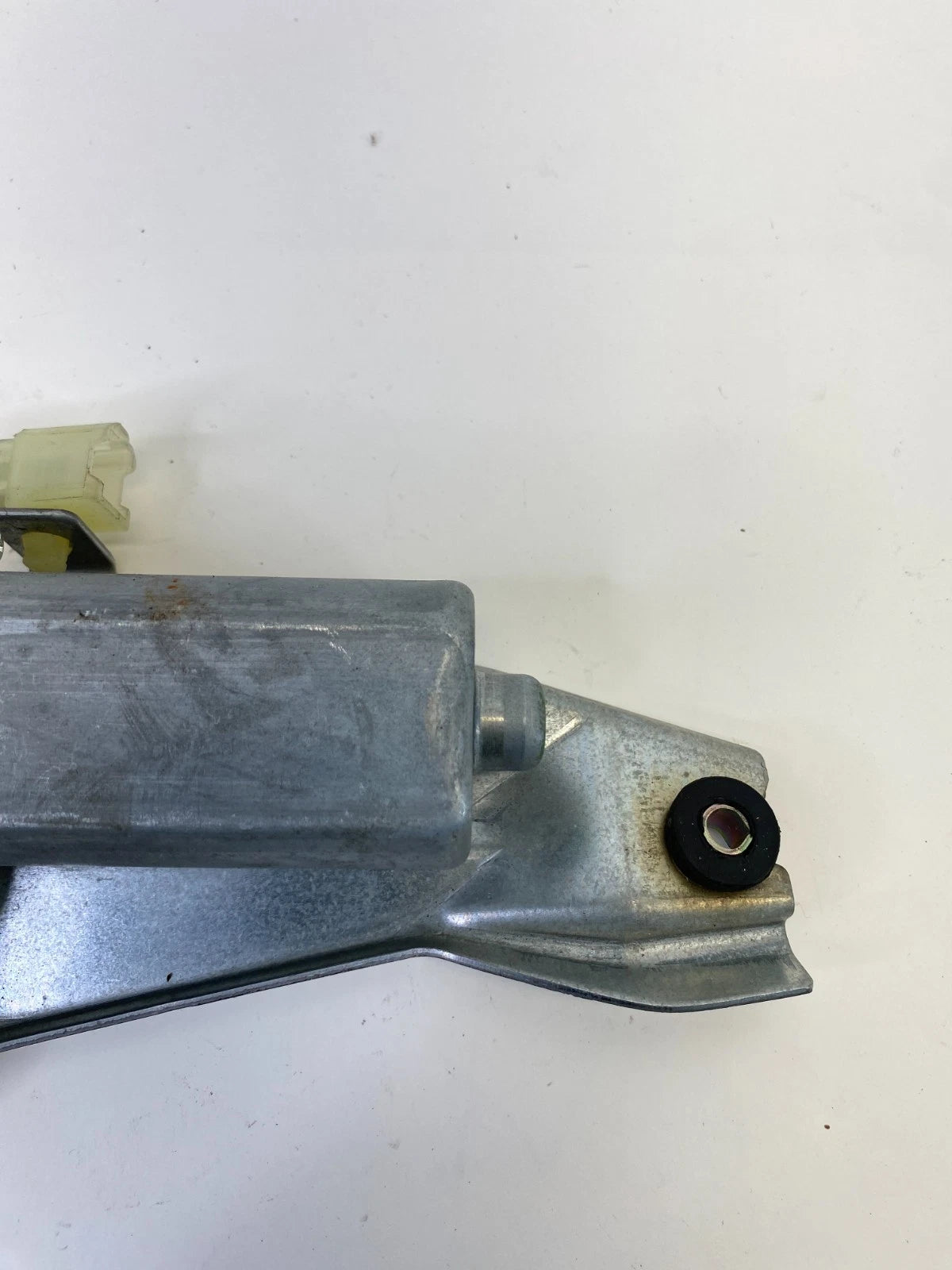 2003-2008 HONDA PILOT REAR WINDSHIELD WIPER MOTOR ASSY 34965-581 OEM