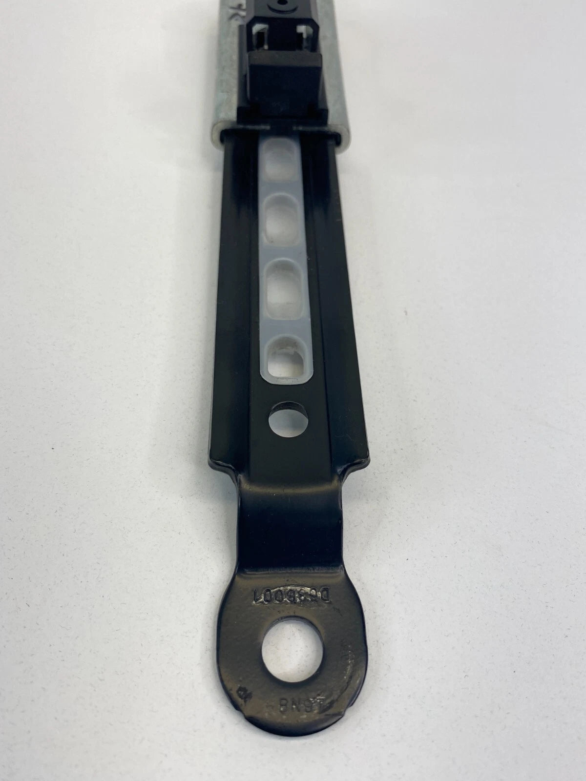 2008-2015 Mitsubishi Lancer Sedan Front Right Seat Belt Height Adjuster E628001