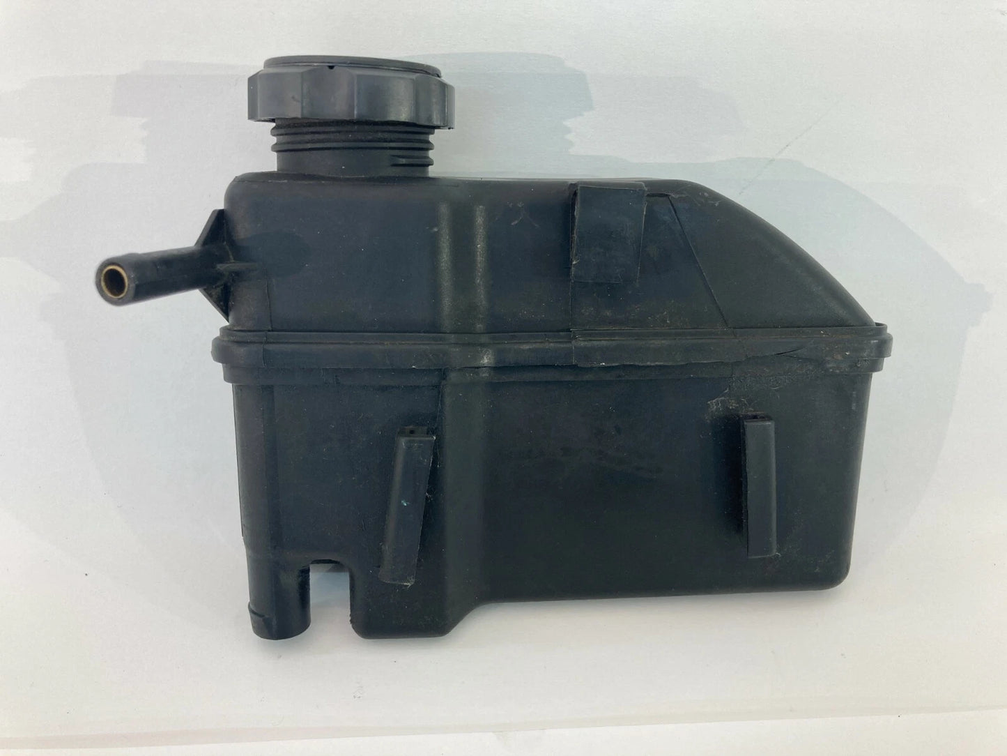 1999-2005 VOLVO XC70 V70 FRONT ENGINE COMPARTIMENT HYDRAULIC FLUID RESERVOIR OEM