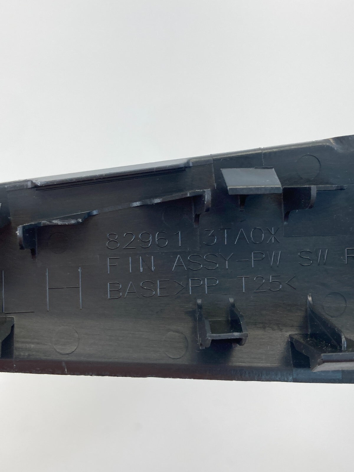 2013-2018 Nissan Altima Rear Left Door Power Window Switch with Bezel 82961-3TA0