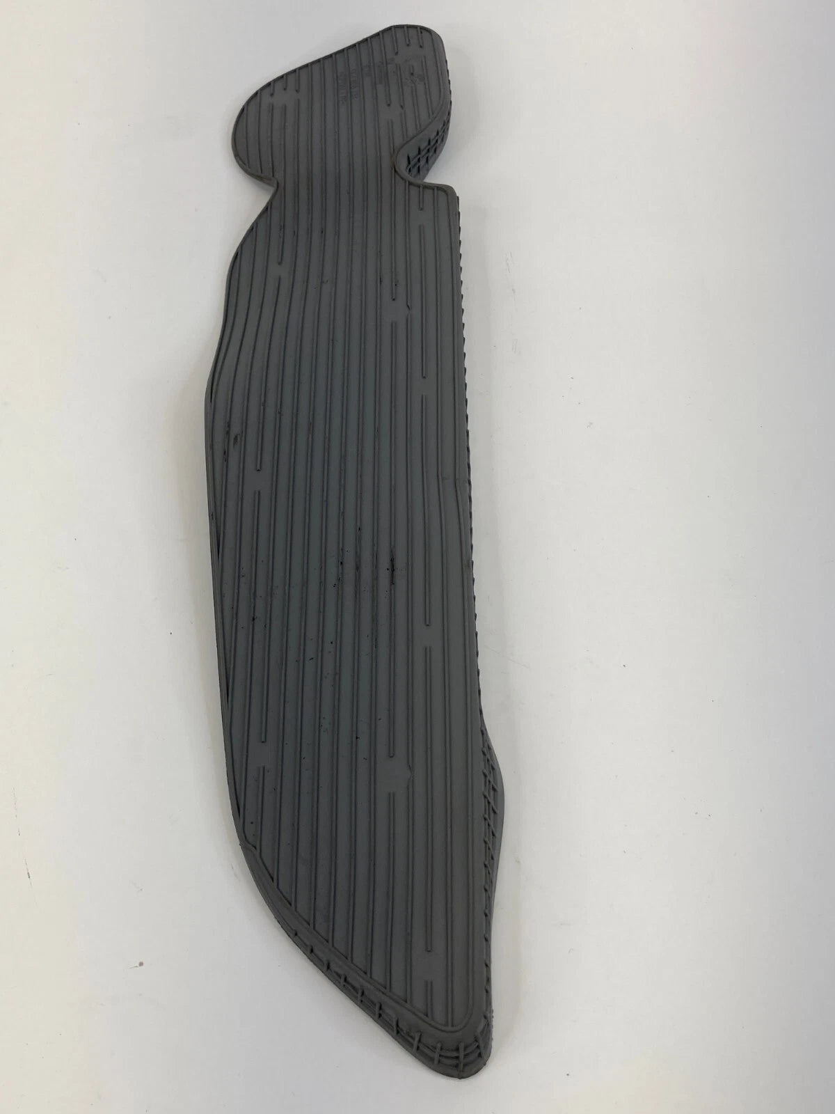 05-07 VOLKSWAGEN JETTA FRONT RIGHT DOOR PANEL INSERT MAT RUBBER 1K4-868-134 OEM
