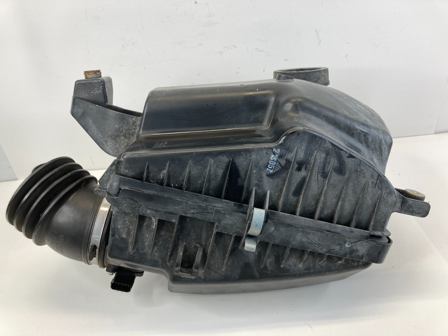 2011-2017 Honda Odyssey 3.5L Air Intake Filter Box Housing Assembly OEM