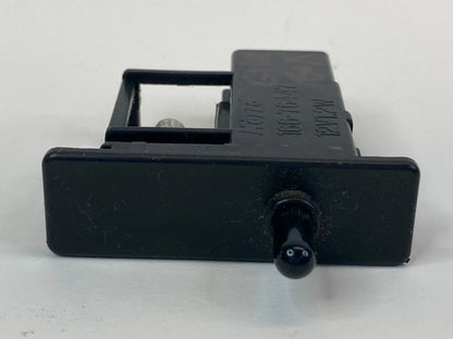 00 01 02 03 04 05 TOYOTA CELICA DASH GLOVE BOX LIGHT LAMP 81260-33030 OEM