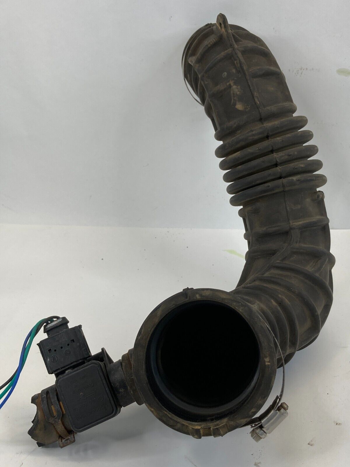 2001-2007 Dodge Caravan 3.3L Air Intake Cleaner Hose Duct Tube Pipe OEM