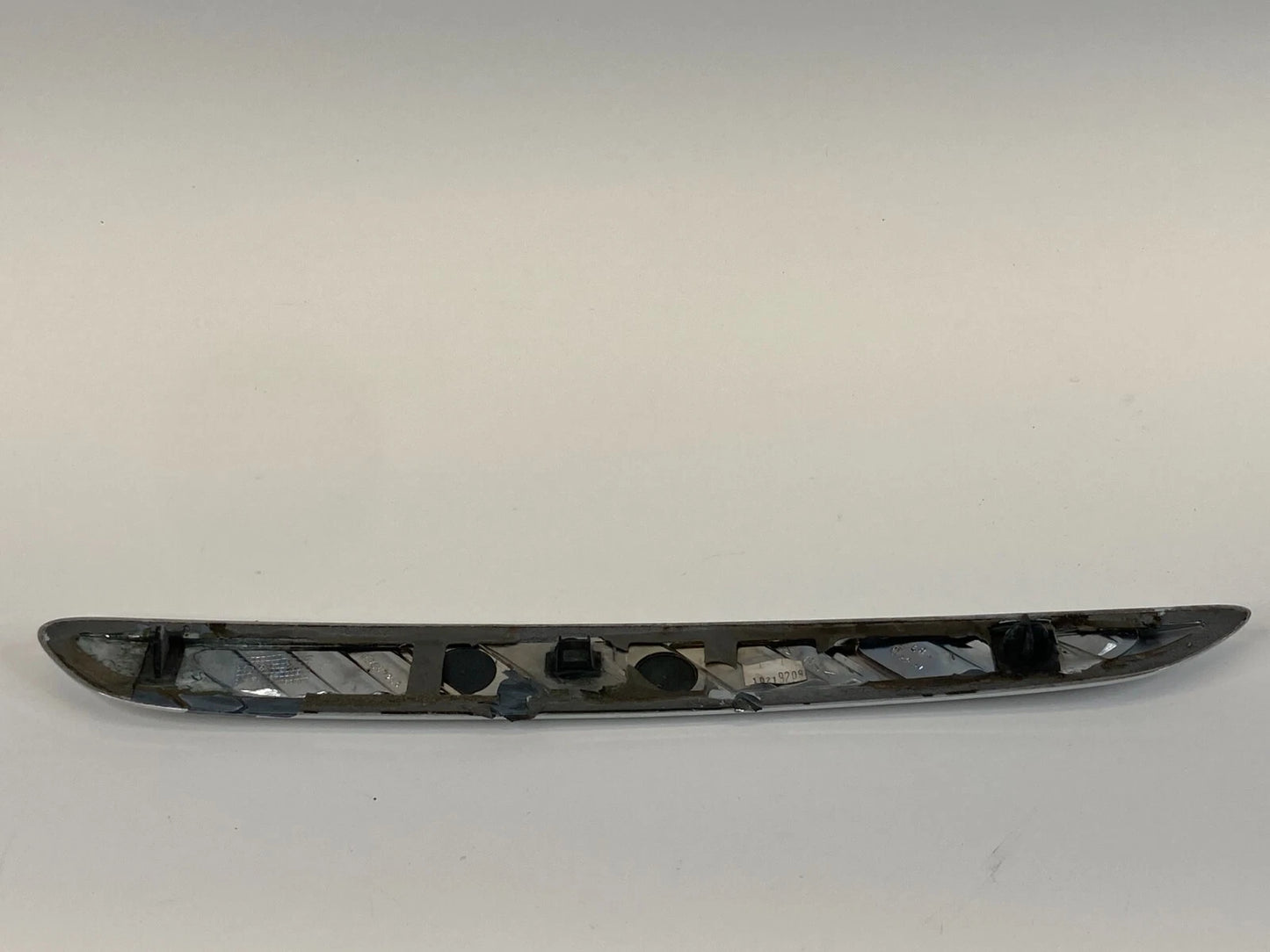 2008-2012 BUICK ENCLAVE FR HOOD LEFT SIDE EXTERIOR GRILL TRIM MOLDING CHROME OEM