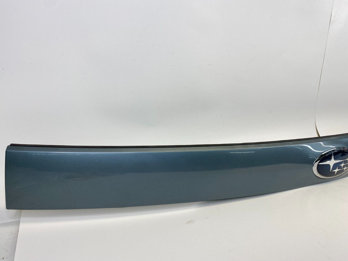 09-13 Subaru Forester Liftgate Tailgate Trunk Trim Molding Finish License Light