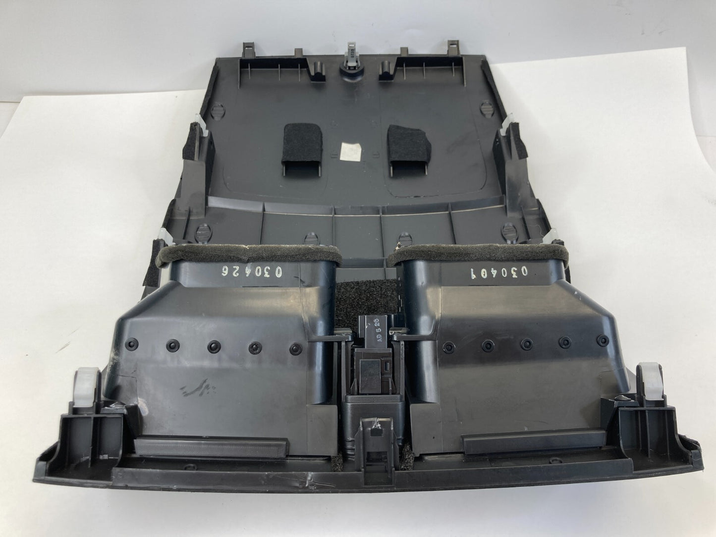 04-07 Honda Accord Dash Center Air Vent Trim w Hazard Switch 77270-SDA-A010