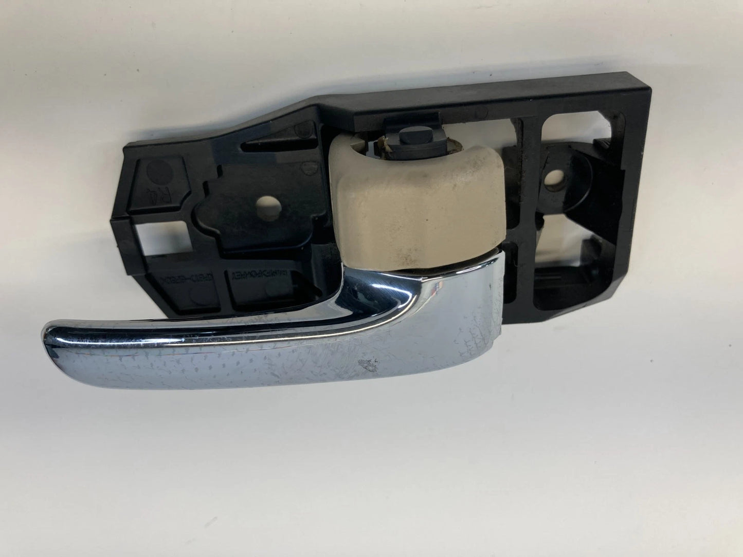2001-2007 TOYOTA HIGHLANDER FRONT RIGHT CHROME INSIDE DOOR HANDLE OEM