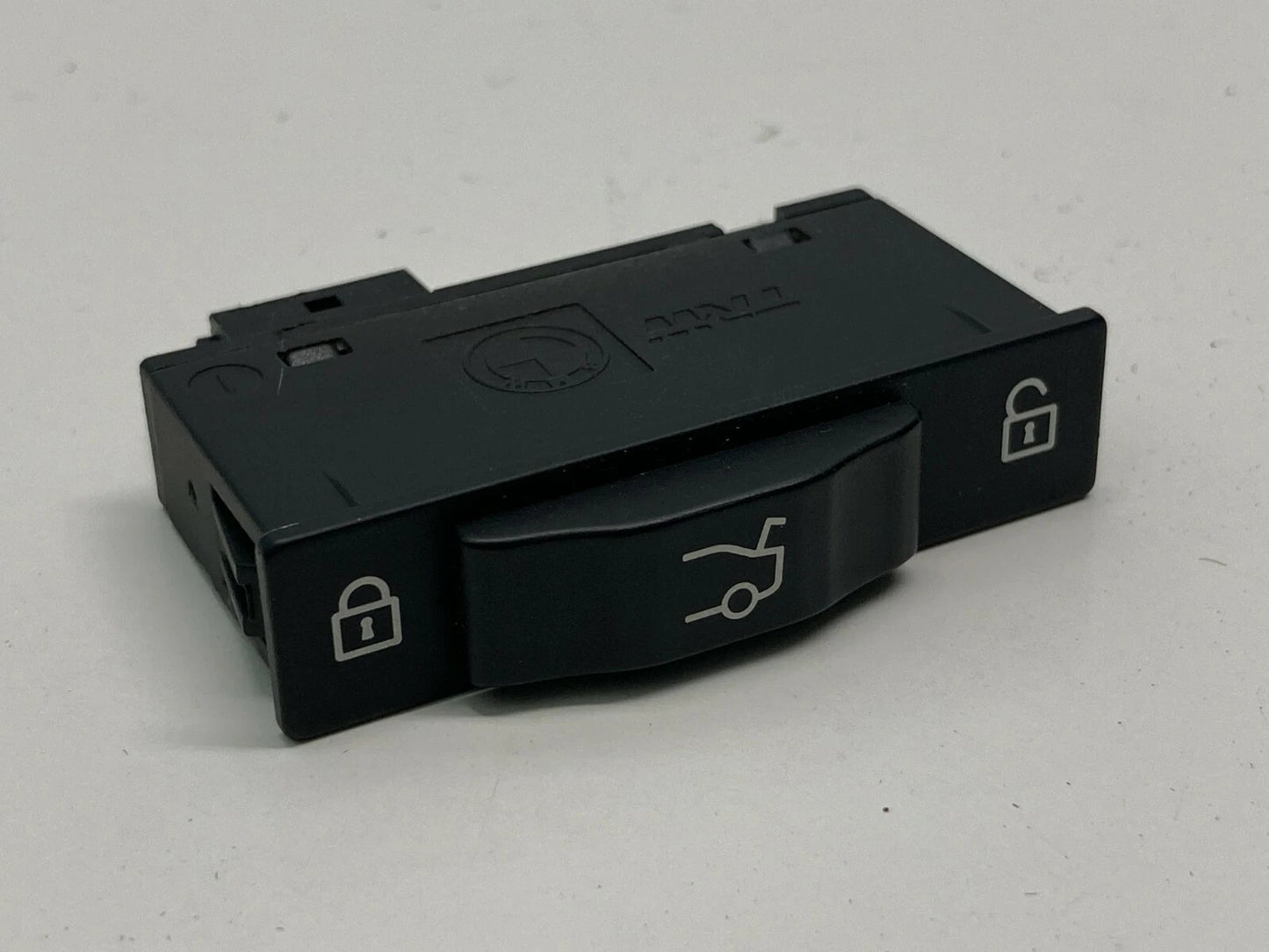 02-05 BMW 745I 745LI POWER TRUNK LID LOCK UNLOCK CONTROL SWITCH 61318379766 OEM