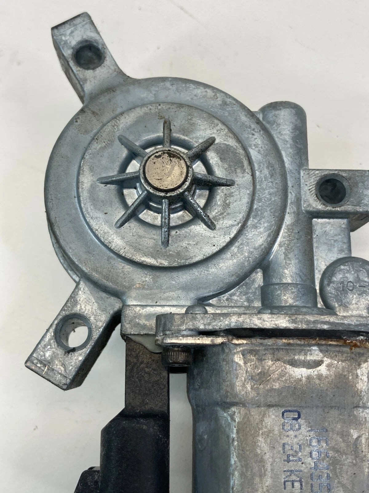 2005-2007 BUICK TERRAZA FRONT LEFT DRIVER SIDE DOOR WINDOW MOTOR 16643538 OEM