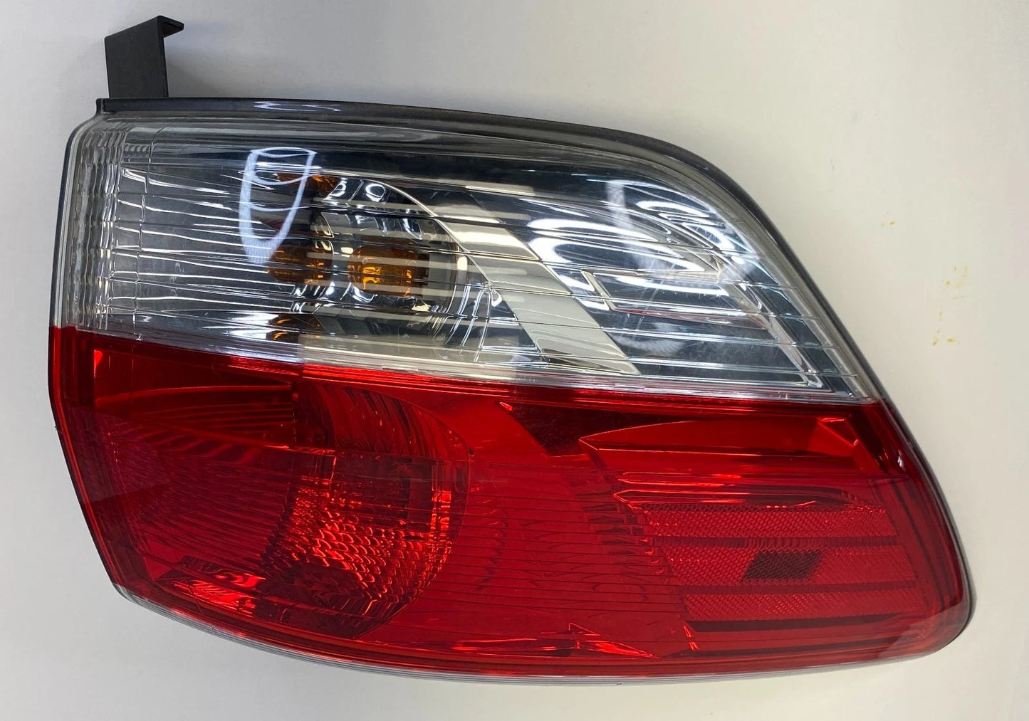 2013-2016 NISSAN PATHFINDER REAR OUTER LEFT DRIVER TAILLIGHT TAIL LIGHT OEM