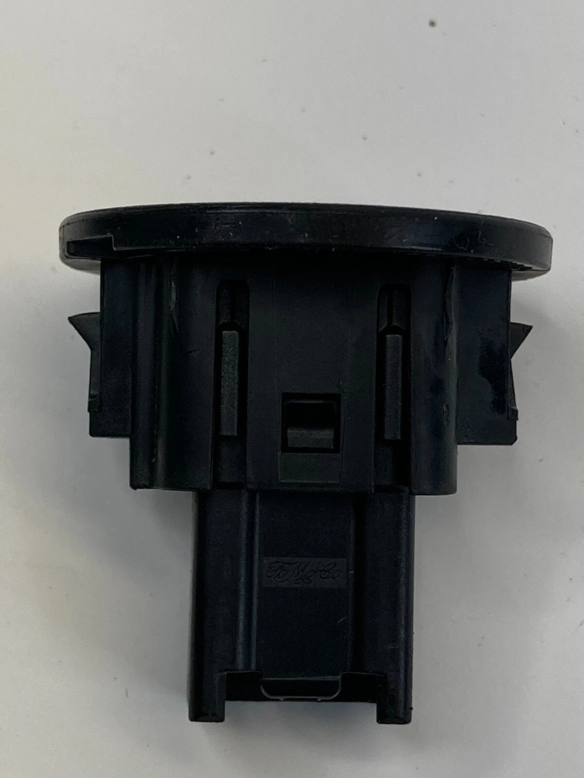 2006-2011 MERCURY MILAN CONSOLE AUX AUDIO AUXILIARY JACK SOCKET 7R33-19B444-A