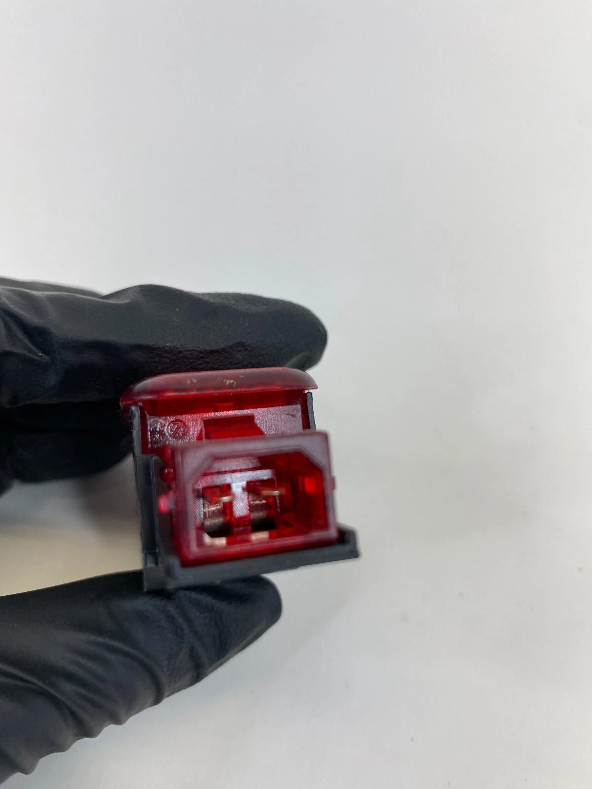 2007-2016 AUDI A4 QUATTRO FRONT LEFT SIDE INTERIOR DOOR PANEL WARNING LIGHT LAMP