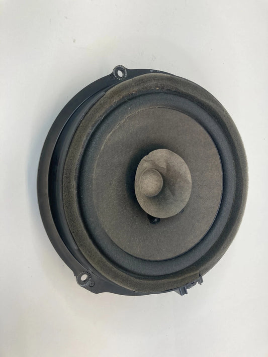 12-18 FORD FOCUS REAR RIGHT SIDE DOOR AUDIO SPEAKER ASSEMBLY AA6T-18808-CA OEM