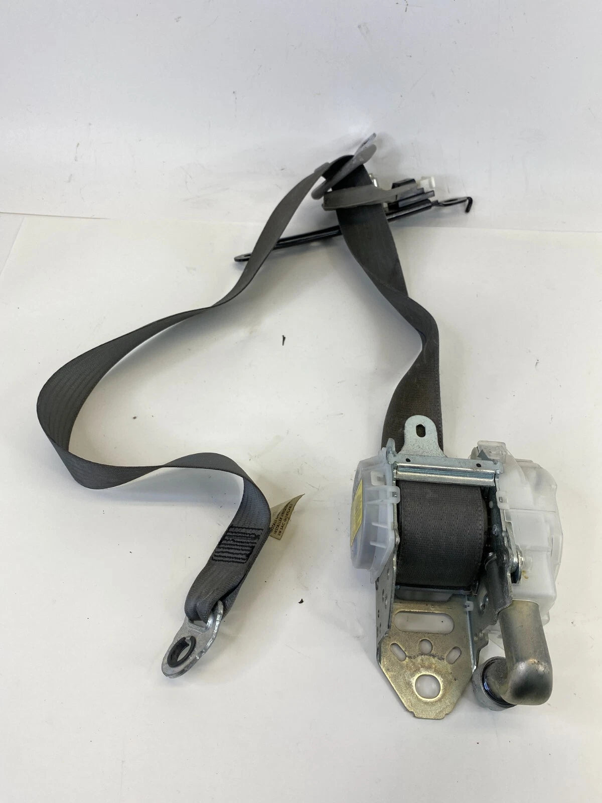 2007-2011 TOYOTA CAMRY FRONT RIGHT PASSENGER SIDE SEAT BELT RETRACTOR OEM