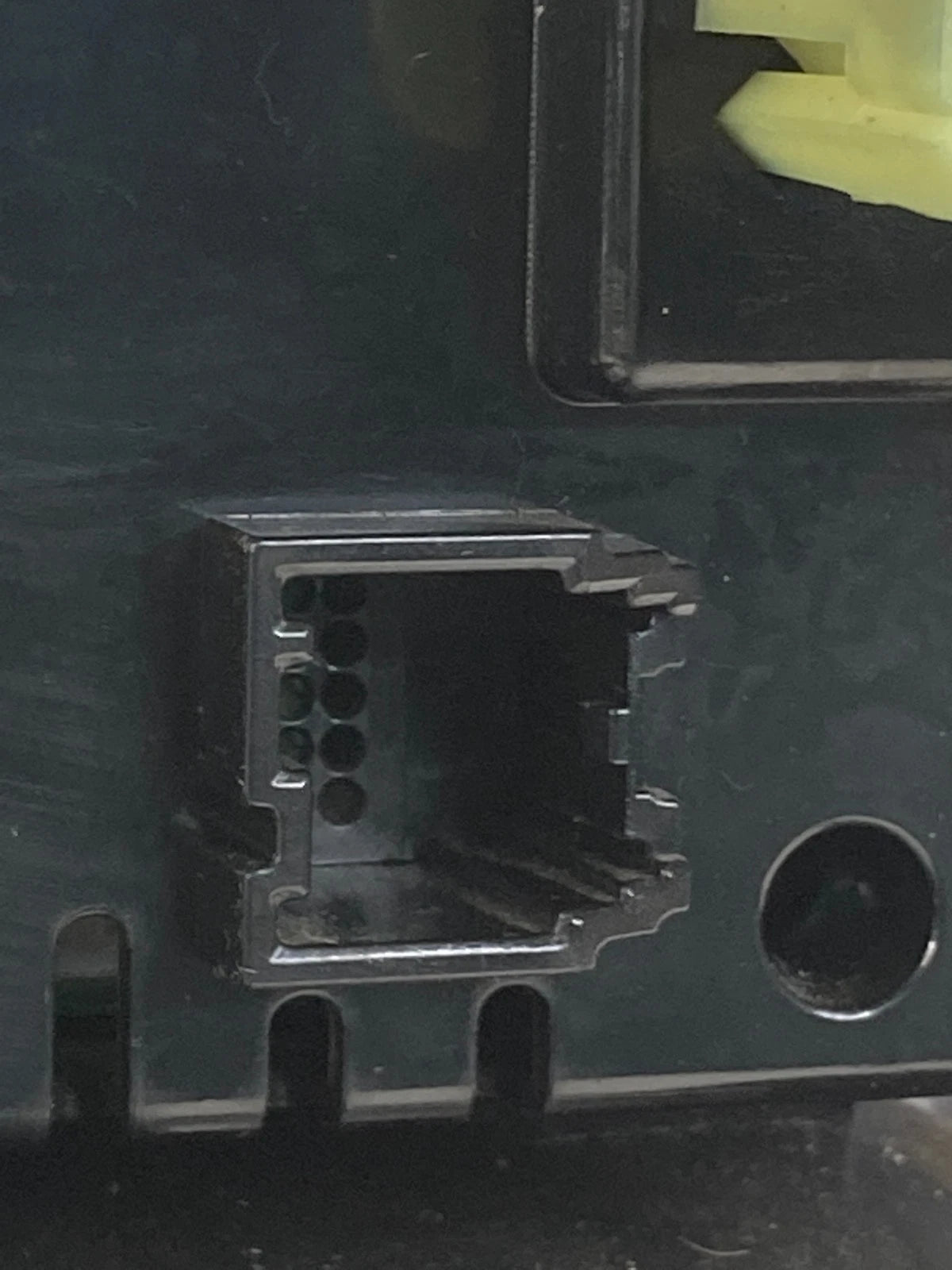 2009-2012 FORD ESCAPE RADIO STEREO CD PLAYER & CLIMATE CONTROL 9L8T-19C107-AB