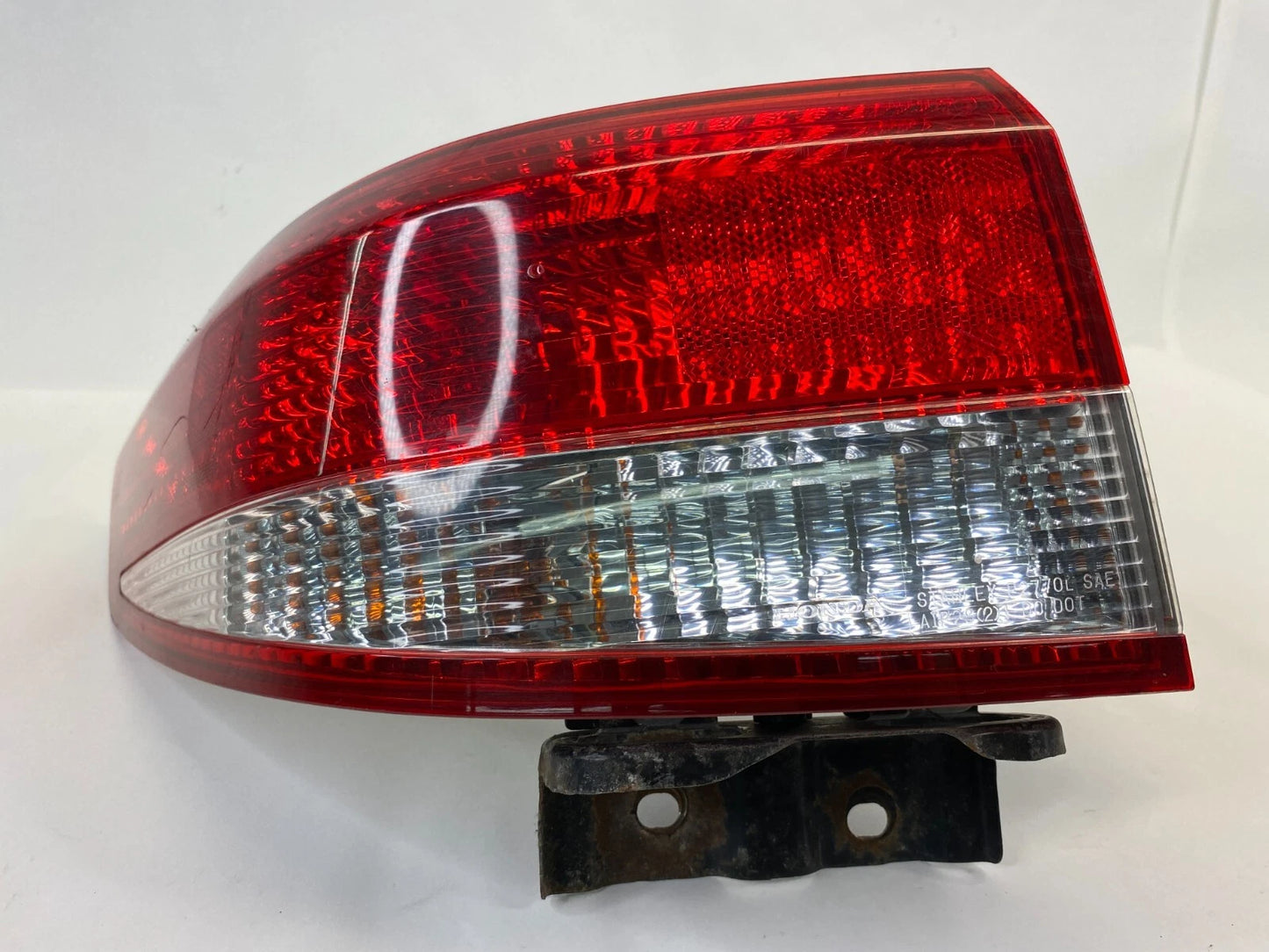 03 04 HONDA ACCORD SEDAN REAR LEFT DRIVER TAIL LIGHT OUTER TAILLIGHT LAMP OEM