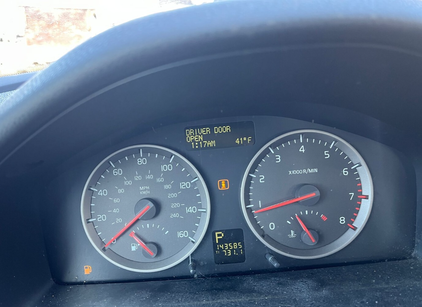 04-07 Volvo S40 2.4L AT Speedometer Instrument Cluster Gauges 143K 30710072 OEM