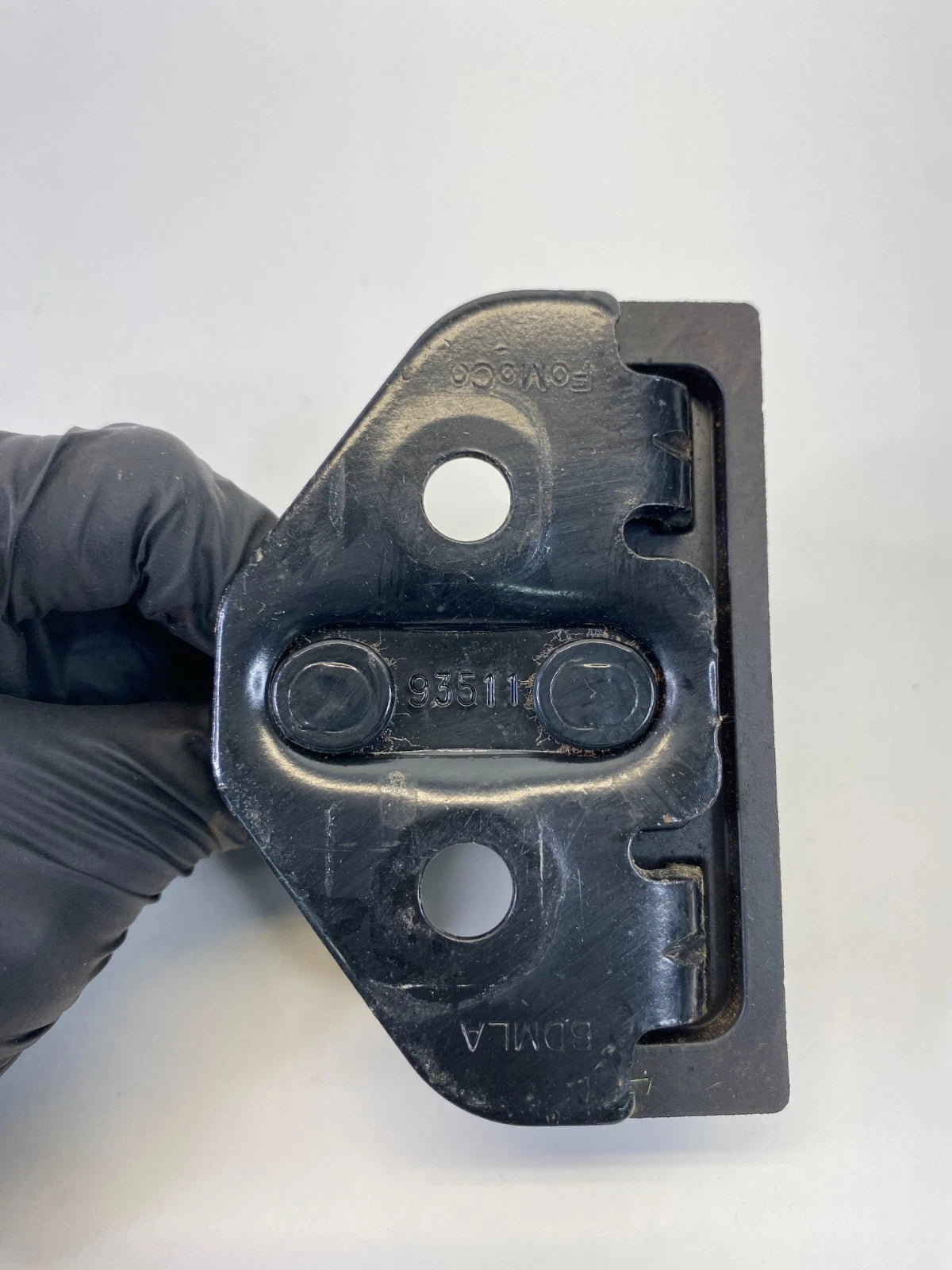 2007-2014 FORD EDGE 2007-2015 LINCOLN MKX REAR TRUNK HATCH STRIKER PLATE OEM