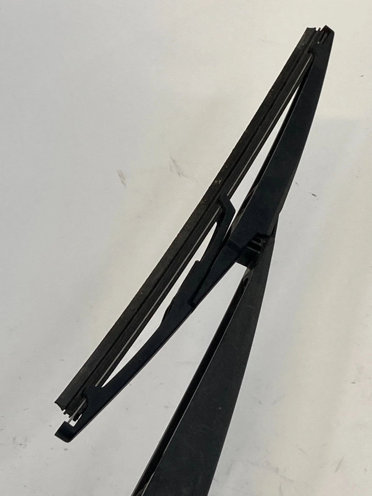 14 15 16 17 18 19 KIA SOUL WAGON REAR WIPER ARM ASSEMBLY OEM