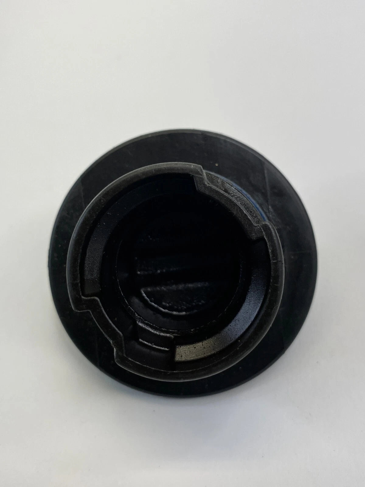 2013-2019 CHEVROLET MALIBU 2.5L ENGINE OIL FILLER FLUID CAP LID COVER SAE 5W-20