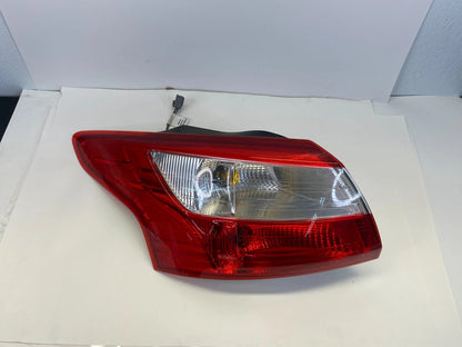 2012-2014 FORD FOCUS SEDAN LEFT DRIVER OUTER TAIL LIGHT TAILLAMP BM5113405E OEM