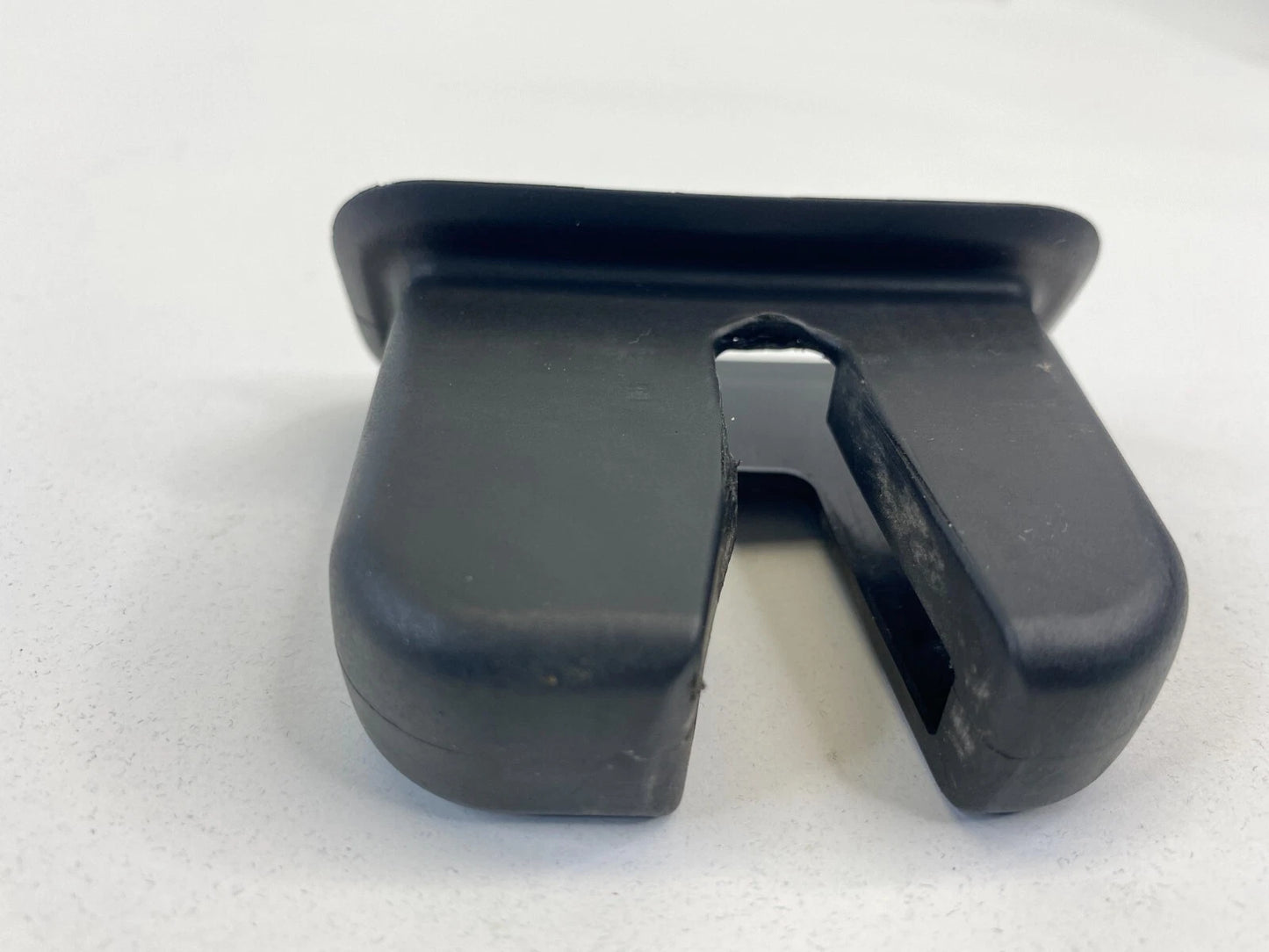 2005-2011 AUDI A6 QUATTRO REAR TRUNK LOCK LATCH ACTUATOR COVER 4E0827520B OEM