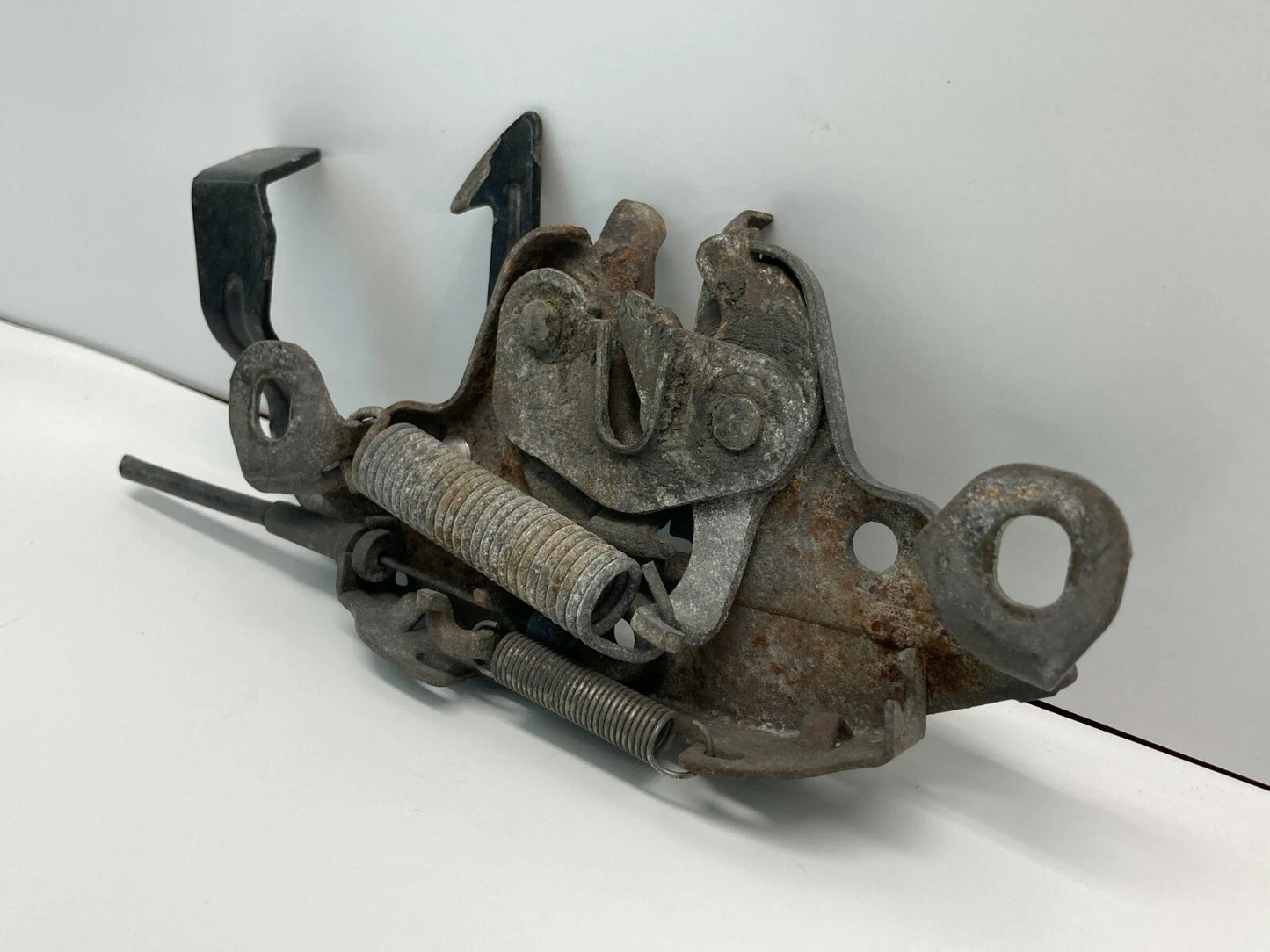 93 94 95 96 97 98 MERCURY VILLAGER HOOD LOCK FRONT LATCH RELEASE ACTUATOR OEM