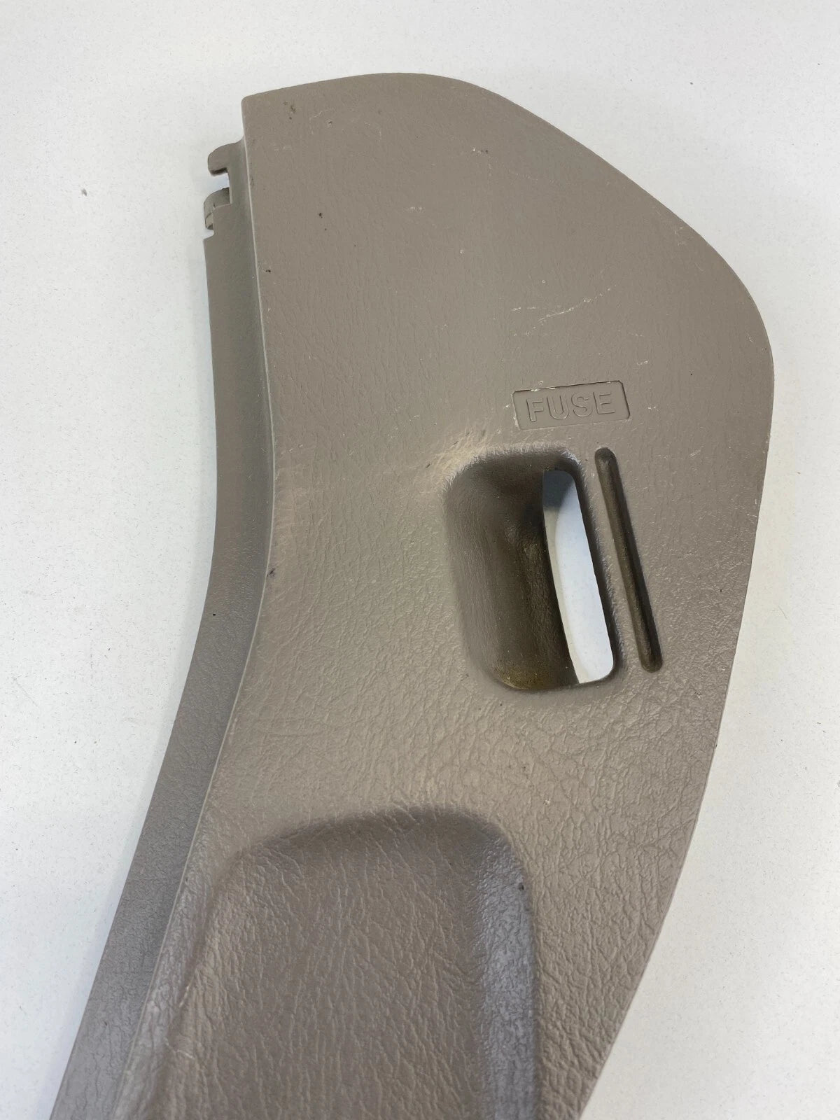 1998-2002 HONDA ACCORD DASH LEFT DRIVER SIDE FUSE BOX ACCESS DOOR TRIM 77216-S84