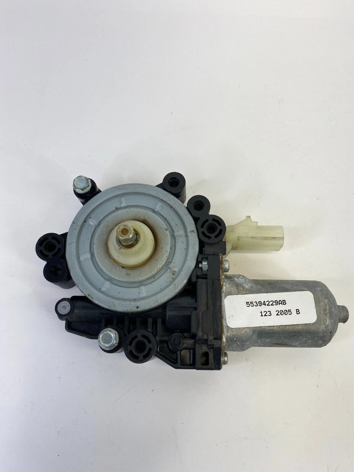 2005-2010 JEEP GRAND CHEROKEE REAR LEFT POWER DOOR WINDOW MOTOR 55394229AB OEM