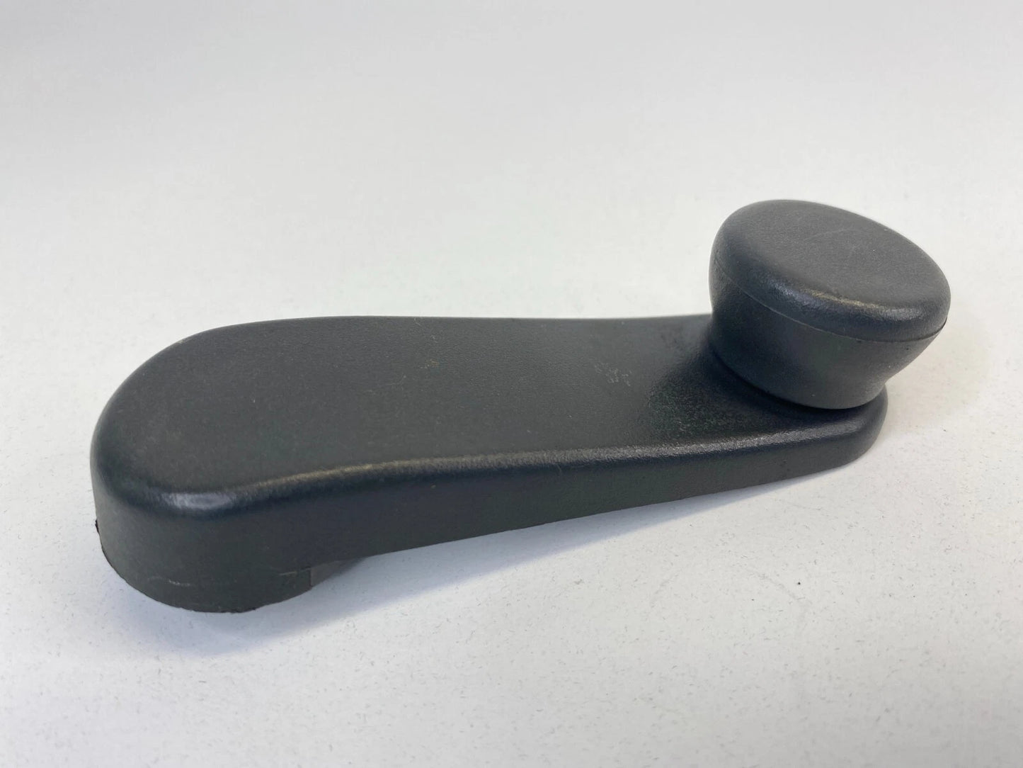 2004-2011 CHEVROLET AVEO REAR RIGHT DOOR WINDOW CRANK MANUAL HANDLE 96301568 OEM