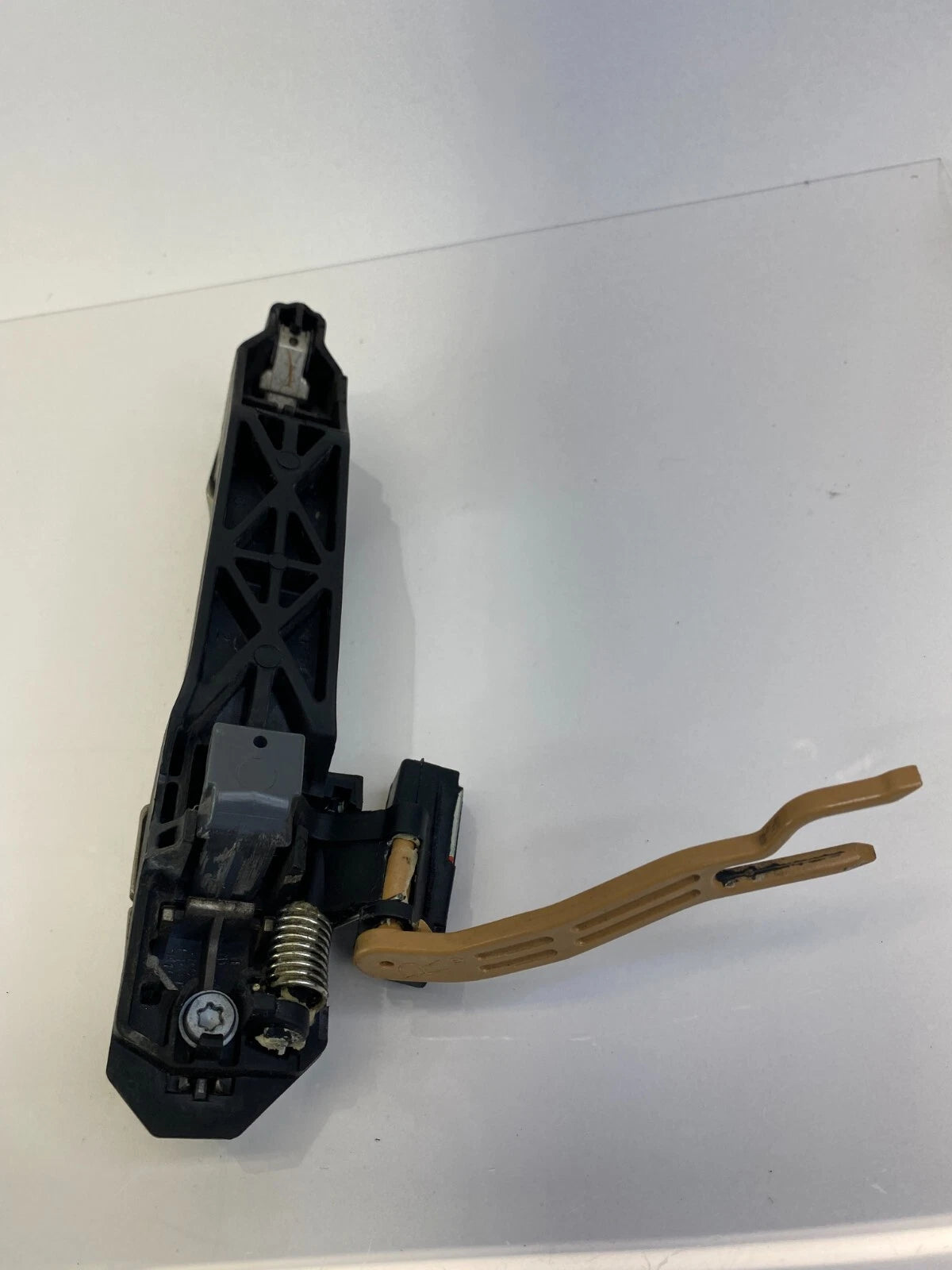 2004-2009 TOYOTA PRIUS REAR RIGHT SIDE EXTERIOR DOOR HANDLE ASSEMBLY OEM