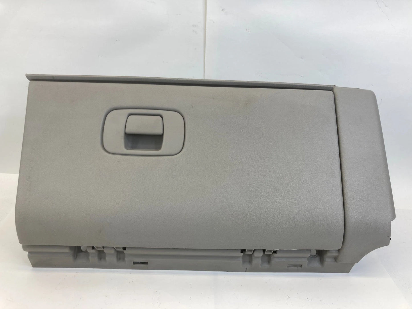 2004-2008 CHEVROLET CHEVY MALIBU GLOVE BOX STORAGE COMPARTMENT 16907744 OEM