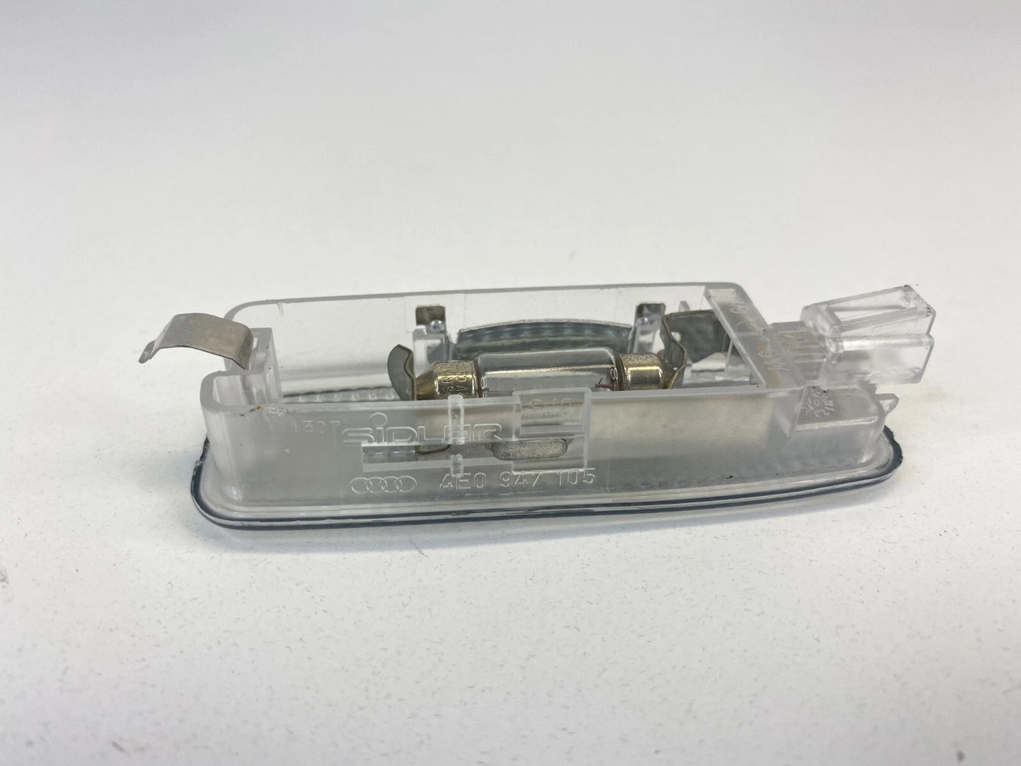 2005-2011 AUDI A6 QUATTRO FRONT SUNVISOR LIGHT VISOR VANITY LAMP 4E0947105 OEM