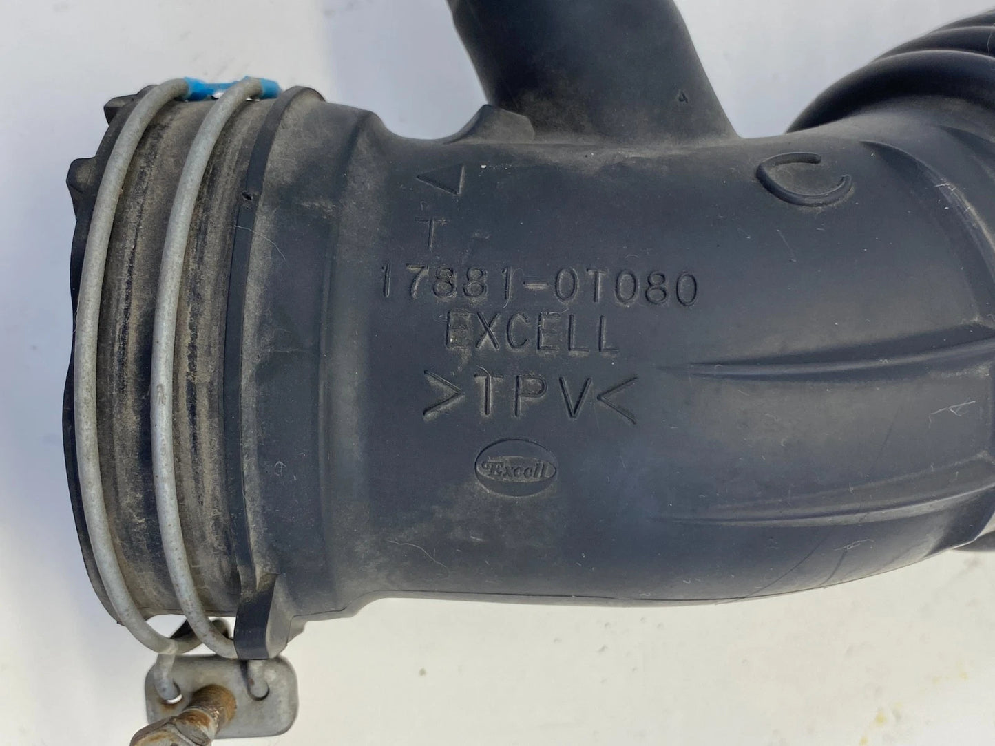 2014-2019 TOYOTA COROLLA ENGINE AIR CLEANER INTAKE HOSE DUCT TUBE 178810T080 OEM