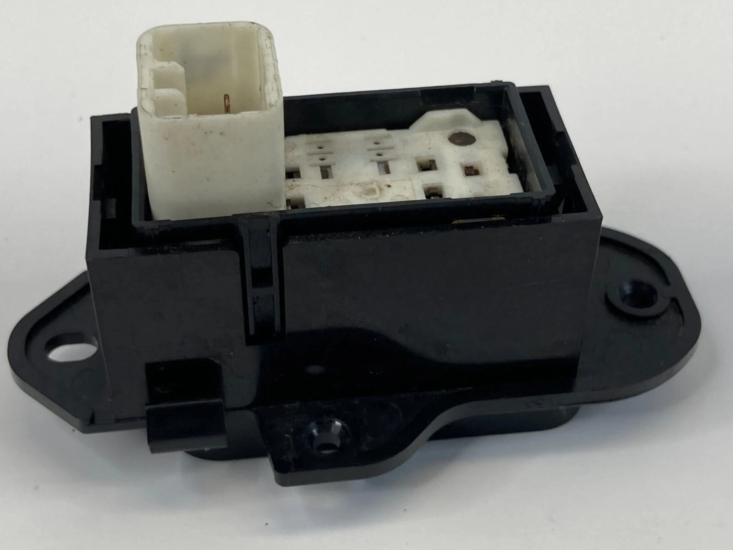 1999-2003 LEXUS RX300 REAR LEFT SIDE DOOR POWER WINDOW CONTROL SWITCH BUTTON OEM
